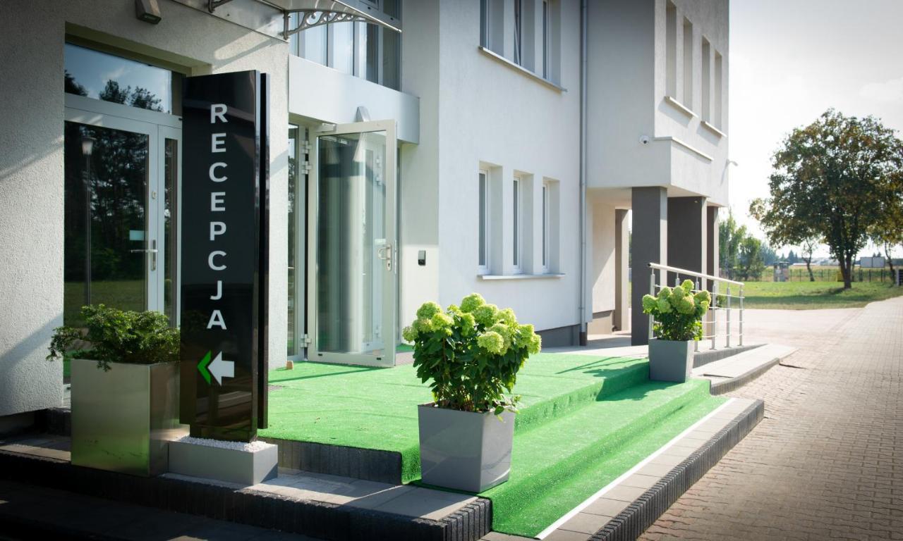 Poznan West Hotel - Airport Exterior foto